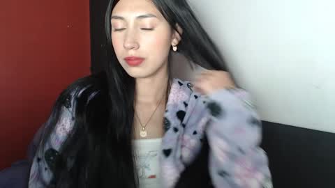 Snapshot of zoegp chatting on January 2025 11:27:02 AM Laura online show from January 2025 11:27:02 AM