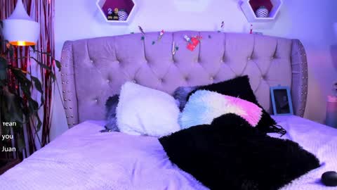 Zoe online show from December 2024 06:28:02 PM