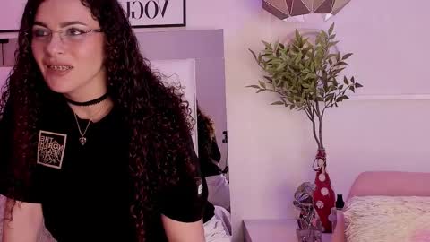 Zoe online show from February 2026 03:49:02 AM