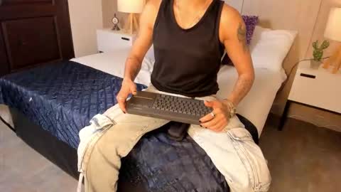 Snapshot of zoekrug chatting on February 2026 01:06:01 PM Zoe Krug online show from February 2026 01:06:01 PM