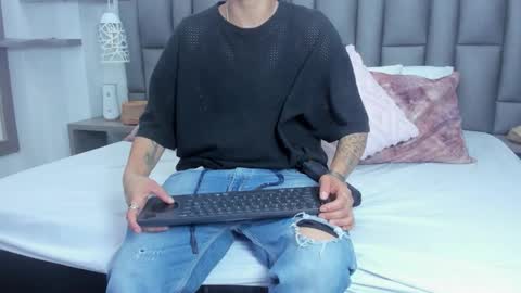 Snapshot of zoekrug chatting on February 2026 12:12:01 PM Zoe Krug online show from February 2026 12:12:01 PM