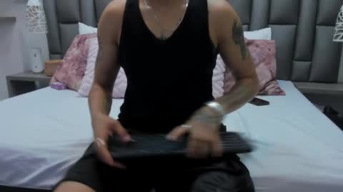 Snapshot of zoekrug chatting on February 2026 12:24:02 PM Zoe Krug online show from February 2026 12:24:02 PM