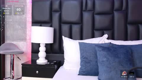 Snapshot of zoewilliis chatting on November 2025 12:25:01 PM ZoeWilliis online show from November 2025 12:25:01 PM