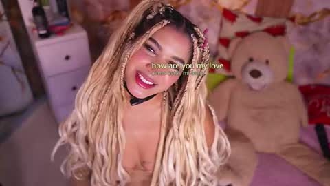 zoey fox  online show from February 2026 11:01:01 PM