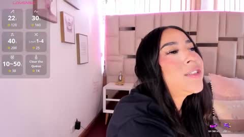 zoey thommpson online show from October 2025 08:11:02 PM