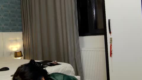 Snapshot of zoeylarkens chatting on February 2025 01:33:01 AM Zoey online show from February 2025 01:33:01 AM