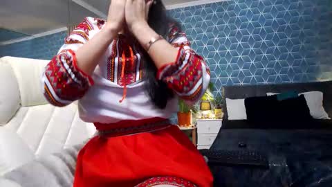 Snapshot of zoeylarkens chatting on December 2025 05:18:02 PM Zoey online show from December 2025 05:18:02 PM