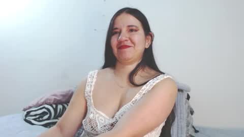 Snapshot of zohe_ chatting on October 2025 09:30:02 AM zohe online show from October 2025 09:30:02 AM