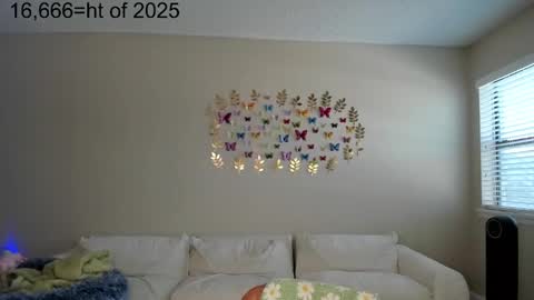 Snapshot of zoiebutterfly chatting on October 2025 09:16:01 PM Zoie online show from October 2025 09:16:01 PM