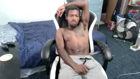 zoneingout online show from November 2025 07:46:02 PM