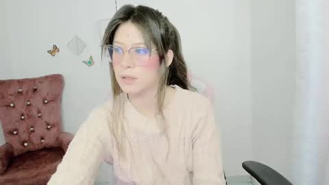 Snapshot of zooeybelair chatting on October 2025 01:21:02 PM Alicie online show from October 2025 01:21:02 PM