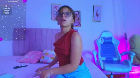 Snapshot of zoow_bluussh chatting on February 2026 12:15:01 PM Zoe online show from February 2026 12:15:01 PM