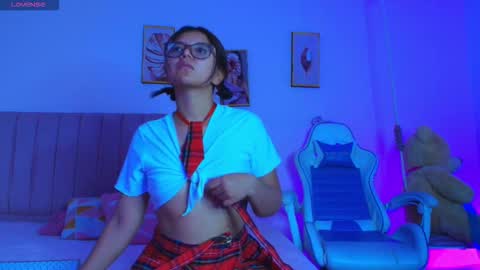 Snapshot of zoow_bluussh chatting on March 2026 12:11:01 PM Zoe online show from March 2026 12:11:01 PM