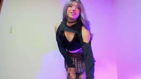 Snapshot of zoren333 chatting on December 2025 01:13:01 AM ZOREN online show from December 2025 01:13:01 AM