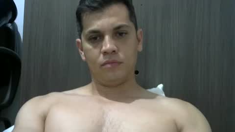 zoro_00 online show from November 2025 12:21:01 AM