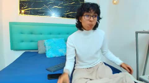     online show from November 2025 12:28:02 PM