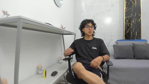     online show from November 2025 07:41:02 PM