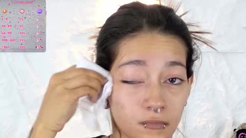 Violeta online show from November 2025 12:04:01 PM