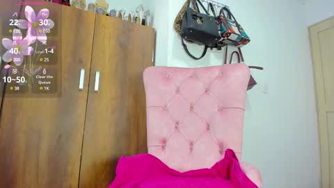 Snapshot of zule__williams chatting on January 2025 11:43:01 AM zule online show from January 2025 11:43:01 AM