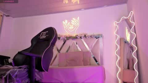 ZURY   online show from February 2026 11:39:01 AM