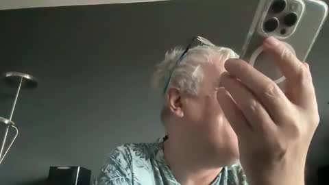 Snapshot of zwickauer1969 chatting on January 2025 08:06:01 AM zwickauer1969 online show from January 2025 08:06:01 AM