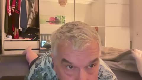Snapshot of zwickauer1969 chatting on May 2026 07:21:02 PM zwickauer1969 online show from May 2026 07:21:02 PM