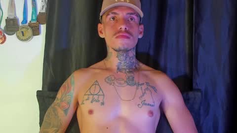 Snapshot of zyongarcia2020 chatting on December 2024 12:29:02 AM zyon garcia online show from December 2024 12:29:02 AM