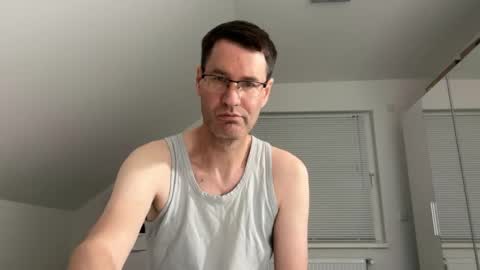 Snapshot of zzz123_cam chatting on May 2026 03:27:01 PM zzz123_cam online show from May 2026 03:27:01 PM
