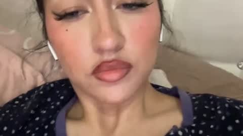 Snapshot of zzzdoll chatting on June 2026 02:24:02 AM Mistress Mina non nude model online show from June 2026 02:24:02 AM