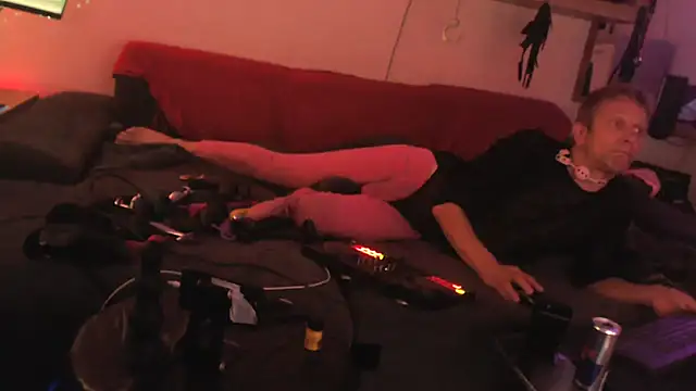 Snapshot of davidgntxxxxx chatting on November 2025 06:54:02 PM davidgntxxxxx online show from November 2025 06:54:02 PM