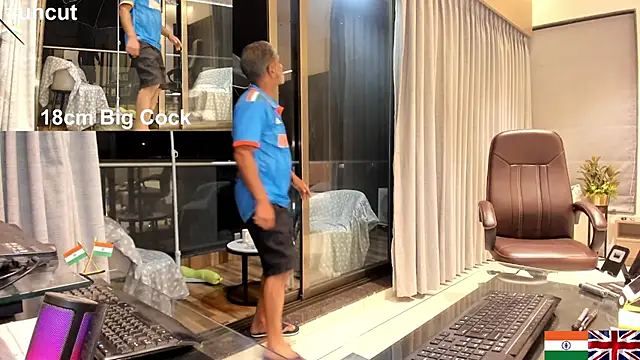 OnlineBossUK online show from February 2025 04:14:01 PM