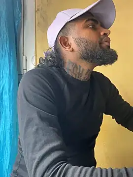 Snapshot of IviedWaster chatting on February 2025 12:46:01 AM IviedWaster online show from February 2025 12:46:01 AM