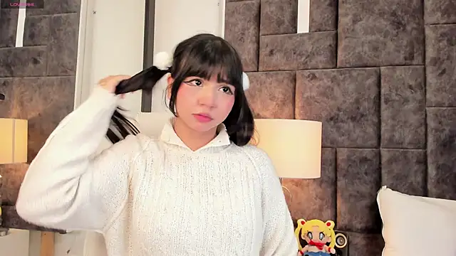 Petit-Rosse online show from December 2024 02:43:01 AM