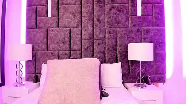 Petit-Rosse online show from February 2025 08:35:02 PM