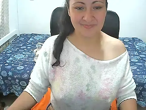 SenthiX online show from October 2025 05:48:02 PM