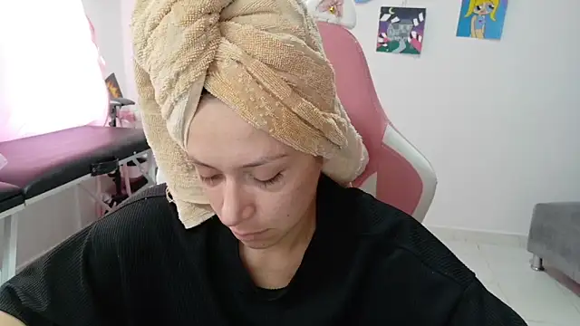 MommyMiaWs online show from December 2025 04:34:01 PM