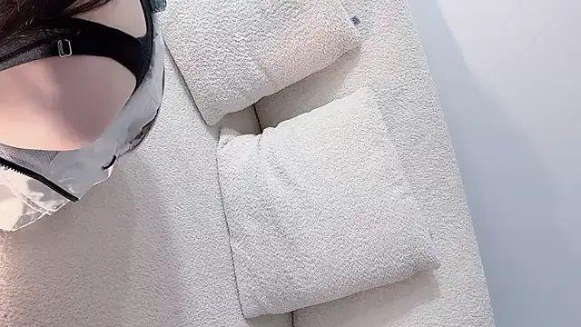 Snapshot of Serena-AU chatting on October 2025 02:53:01 PM Serena-AU online show from October 2025 02:53:01 PM