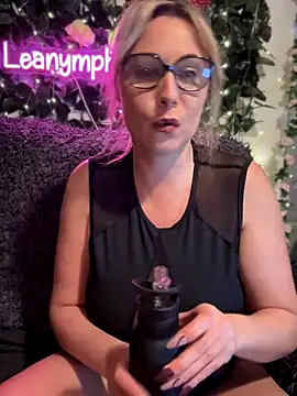 Snapshot of Leanymphoo chatting on October 2025 08:27:02 PM Leanymphoo online show from October 2025 08:27:02 PM