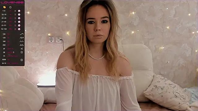 EvaSileZ online show from October 2025 10:05:02 AM