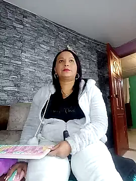 Snapshot of Danna_Paolaa_ chatting on January 2025 04:27:01 AM Danna Paolaa online show from January 2025 04:27:01 AM