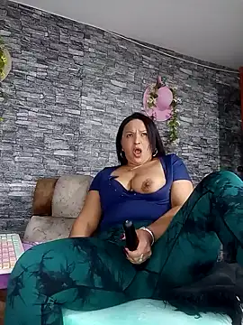 Snapshot of Danna_Paolaa_ chatting on February 2025 06:46:01 AM Danna Paolaa online show from February 2025 06:46:01 AM