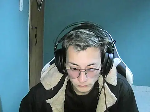 Snapshot of Jughead_16 chatting on September 2025 02:33:01 AM Jughead 16 online show from September 2025 02:33:01 AM