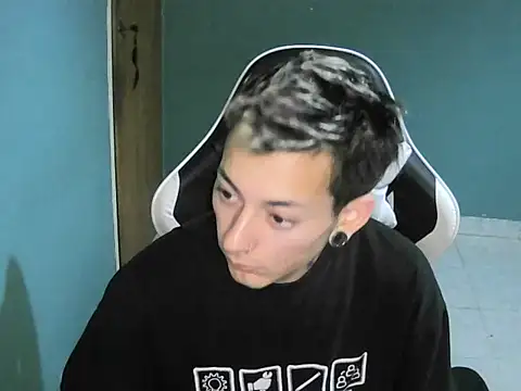 Snapshot of Jughead_16 chatting on September 2025 04:29:02 PM Jughead 16 online show from September 2025 04:29:02 PM