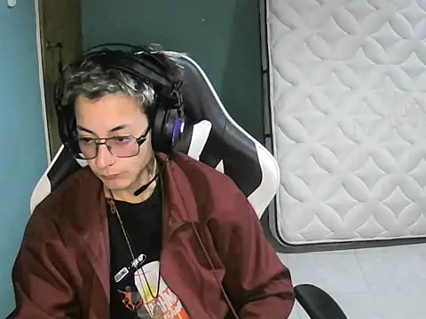 Snapshot of Jughead_16 chatting on September 2025 08:35:01 PM Jughead 16 online show from September 2025 08:35:01 PM