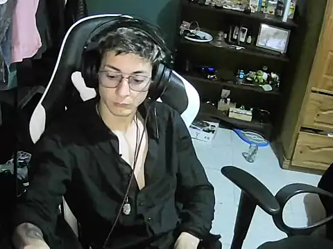 Snapshot of Jughead_16 chatting on October 2025 07:55:02 AM Jughead 16 online show from October 2025 07:55:02 AM