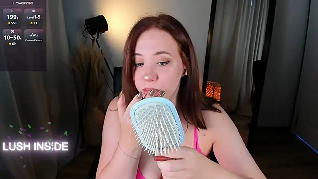 Pretty Alison online show from October 2025 01:53:02 PM