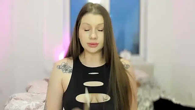 JuicyHelenX online show from November 2025 01:55:01 PM