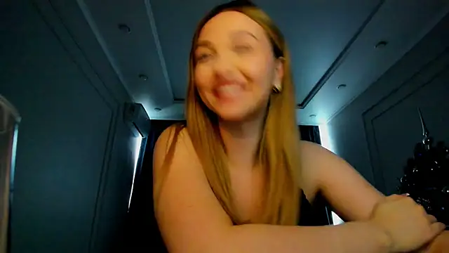 Snapshot of GracefulLook chatting on December 2024 09:50:02 AM GracefulLook online show from December 2024 09:50:02 AM