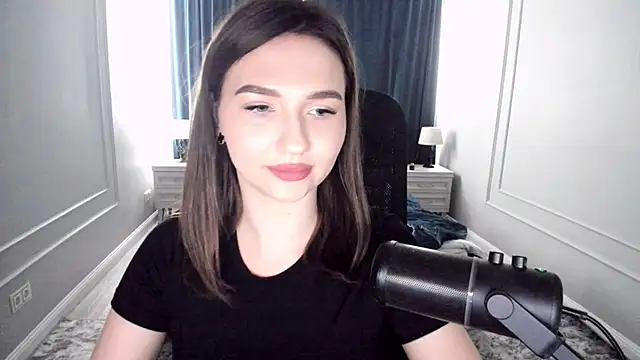 Snapshot of GracefulLook chatting on January 2025 10:31:02 AM GracefulLook online show from January 2025 10:31:02 AM