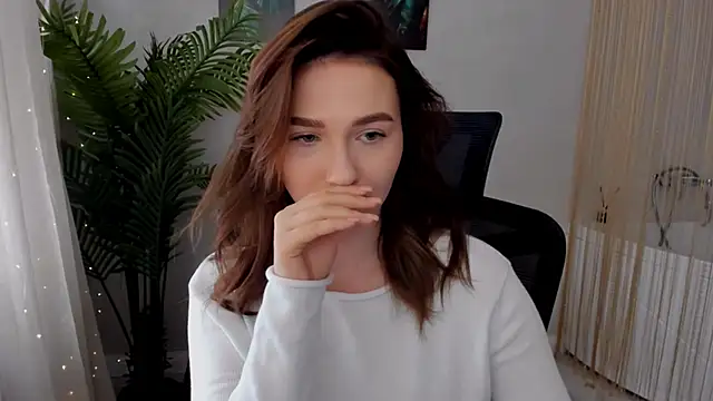 Snapshot of GracefulLook chatting on February 2025 09:58:02 AM GracefulLook online show from February 2025 09:58:02 AM